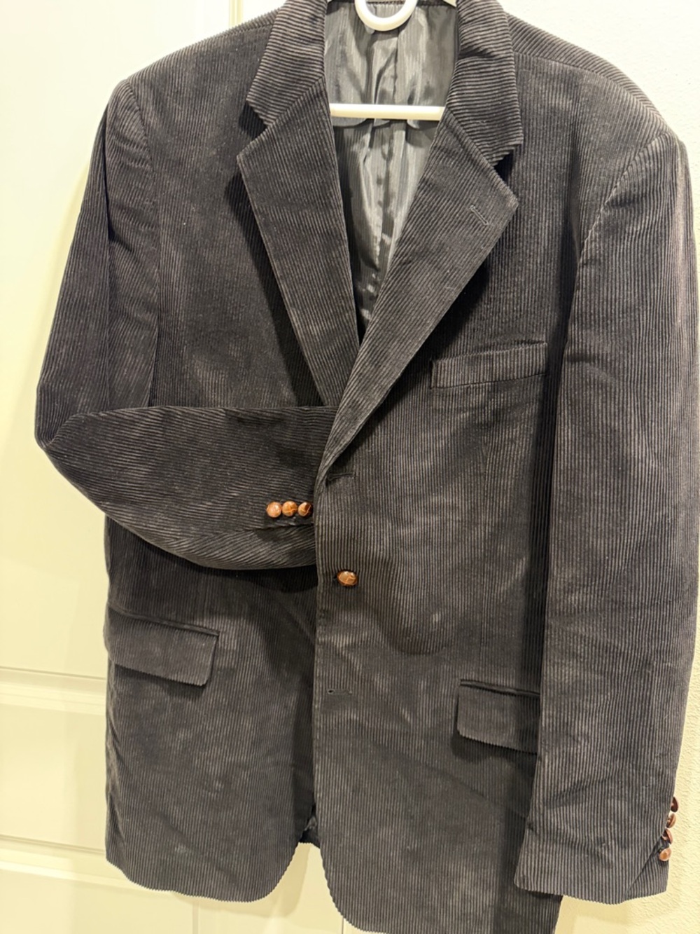Black Corduroy Sport Coat – Vintage Style Details